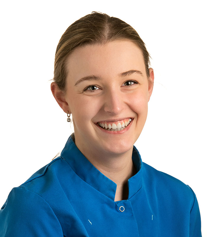 Tandartsenpraktijk schoonebeek - tandarts assistent Isa van Kasteren 2026